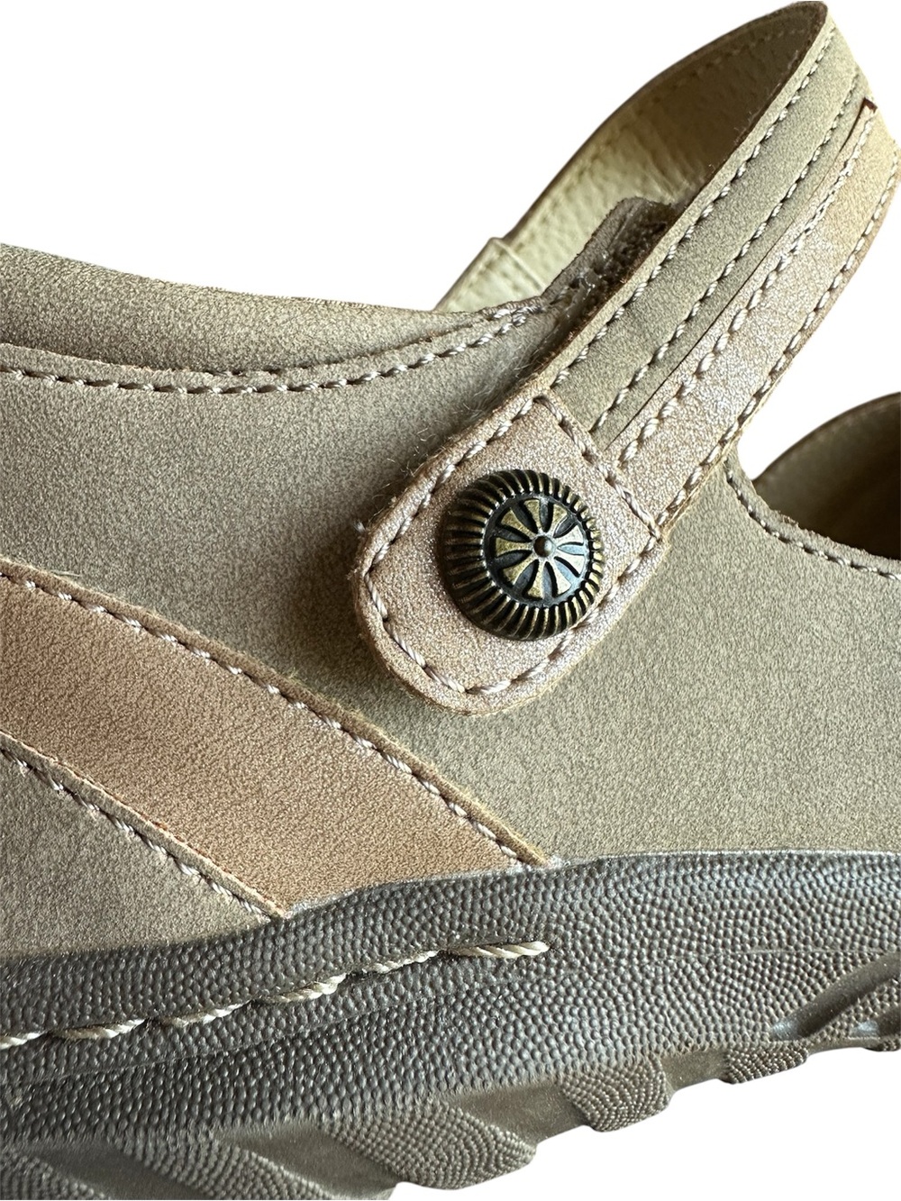 Jambu (JBU) Tan Mary Janes Shoes 6.5 - Picture 5 of 9
